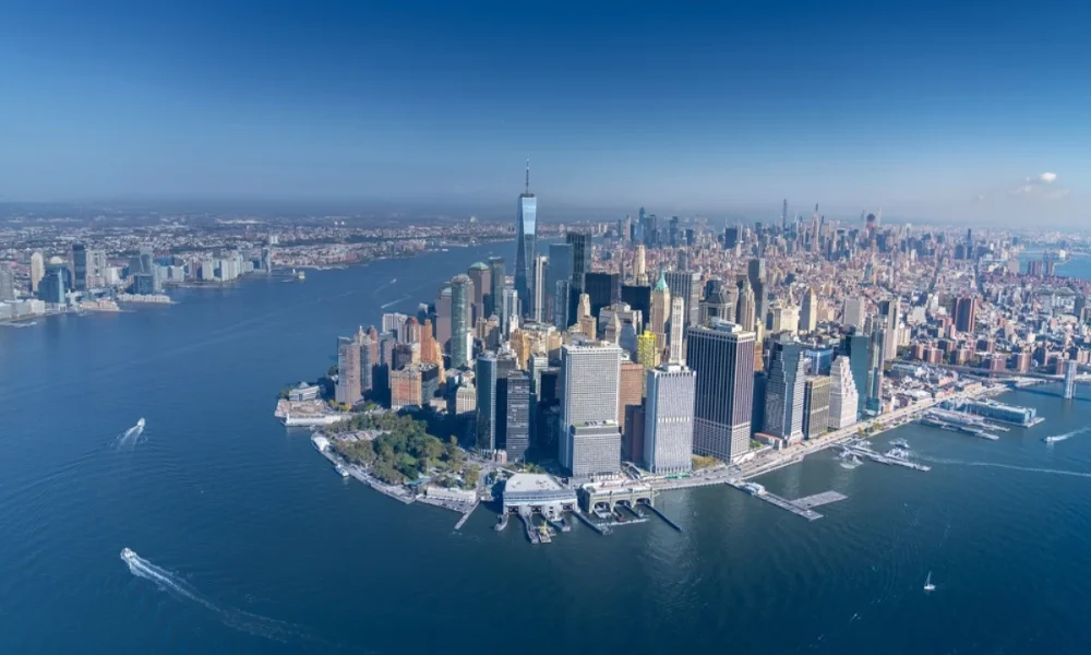 Aerial view of Manhattan skyline and Hudson River