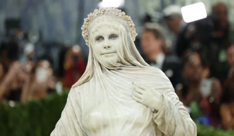 Heidi Klum Marble Statue Met Gala 2026