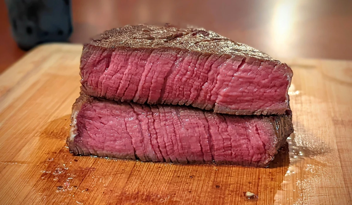 Internal temperature guide chart for medium rare steak doneness ranges