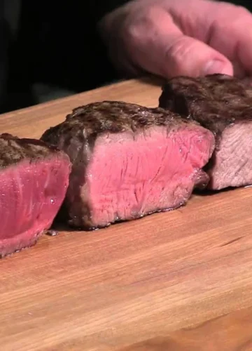 Medium rare steak complete cooking guide restaurant quality kitchen instructions banner