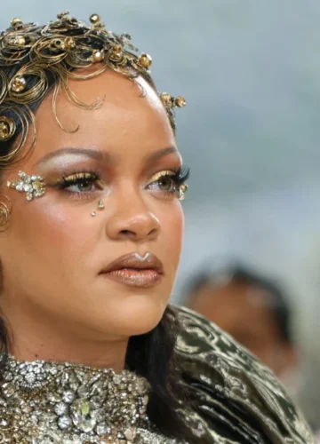 Rihanna’s Ethereal Costume Art Look