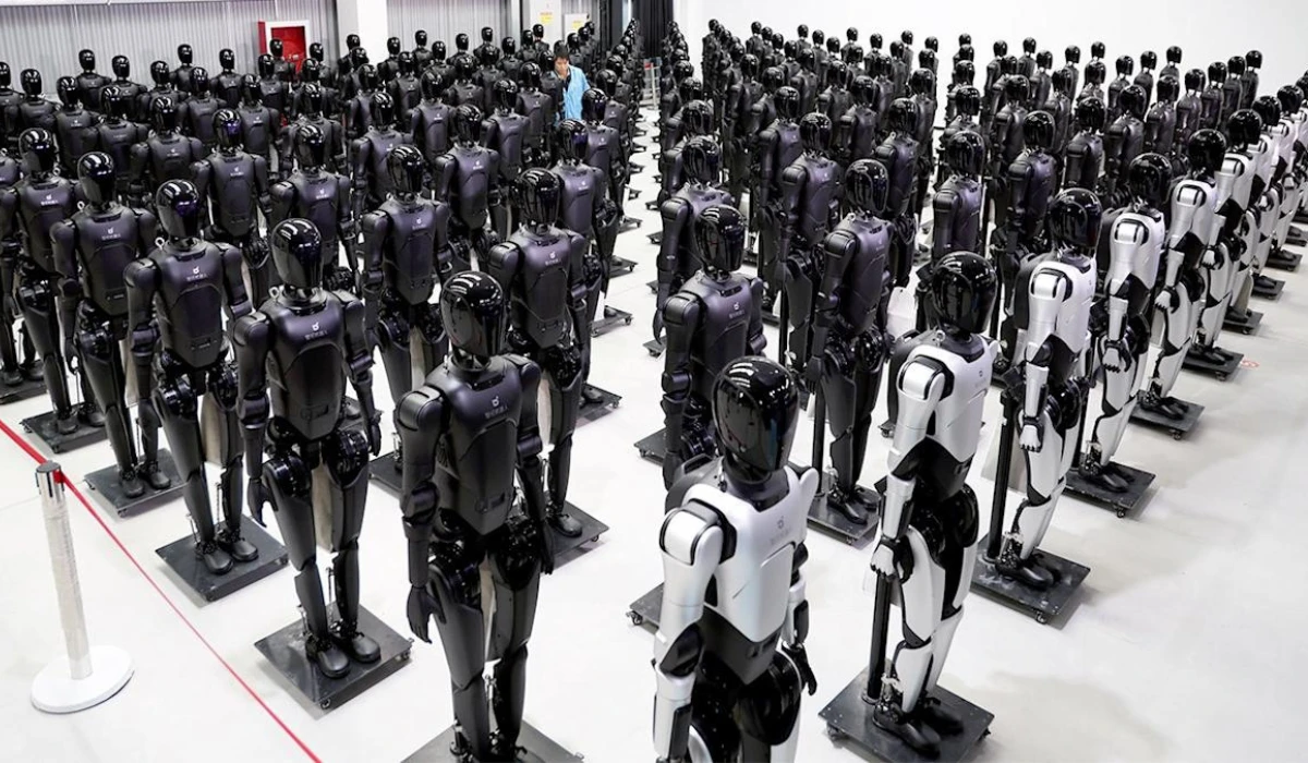 Three part intelligent robotics framework showing sensors AI machine learning and cloud computing