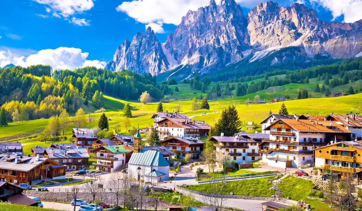 4. Venice and the Dolomites, Italy