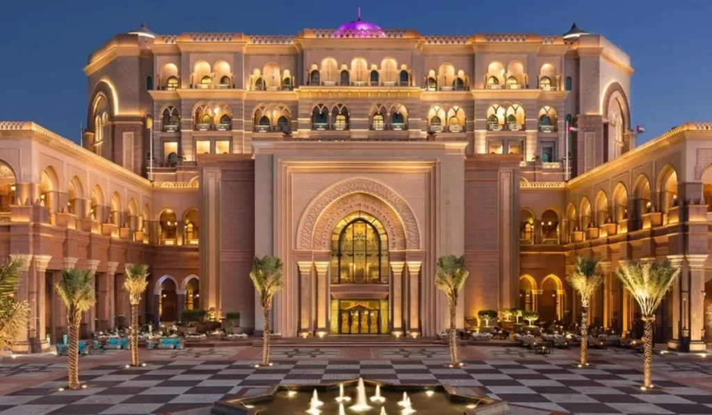 20 Luxury Travel Destinations cover 5 every day on pravi