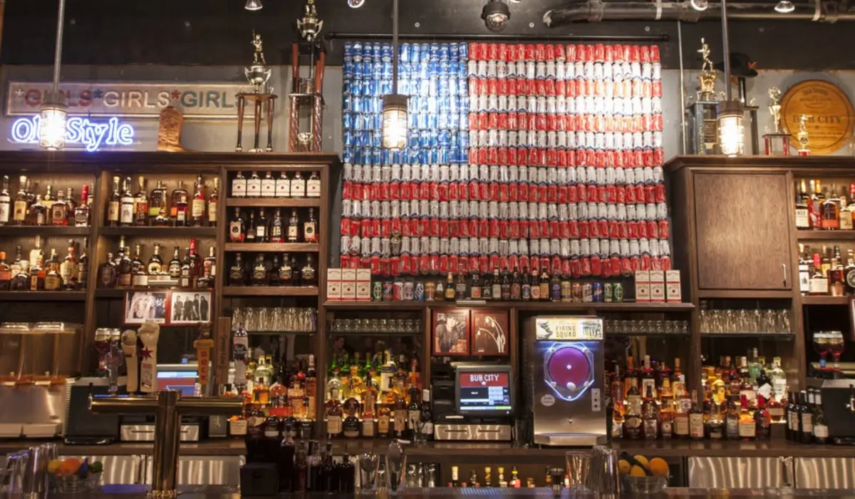 Catching the Big Game at Action-Packed Sports Bars