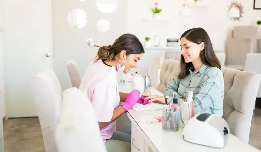 How to Choose the Best Nail Salon Near Me Before Booking