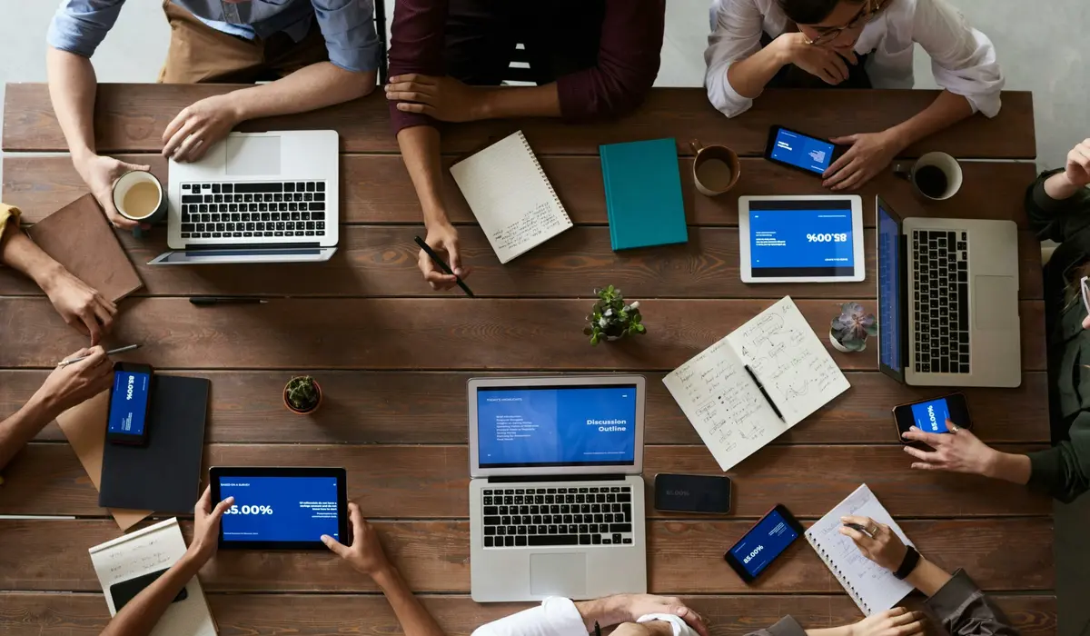 Navigating Modern Online Communities
