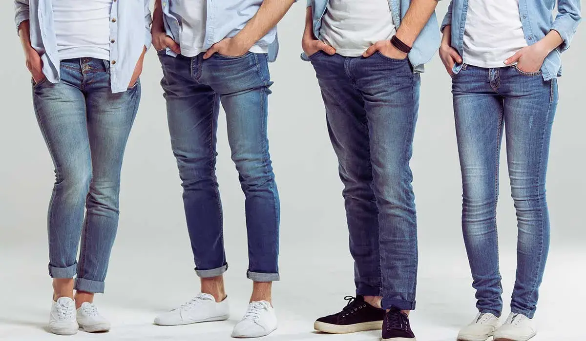 Why Is Everyone Obsessed With Loose Fit Jeans?