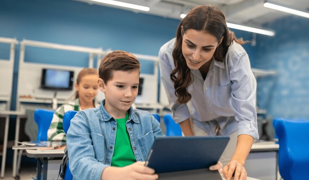Why Modern Classrooms Need a Central Hub