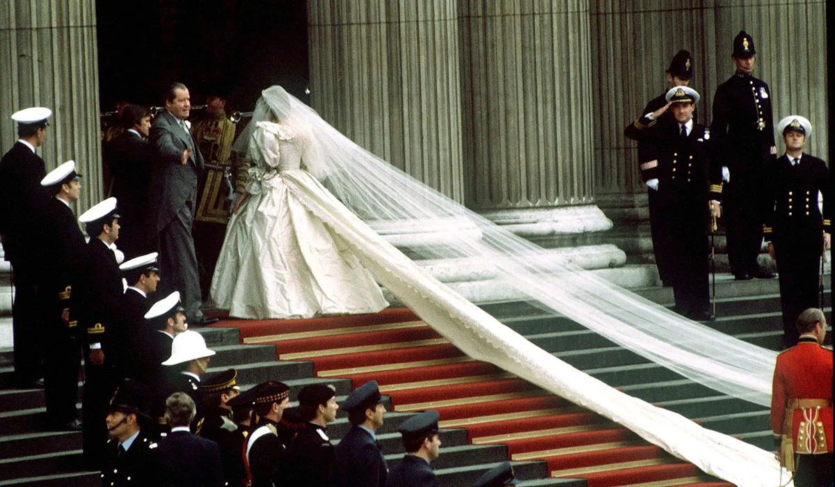 Renée Strauss and Martin Katz Diamond Wedding Gown