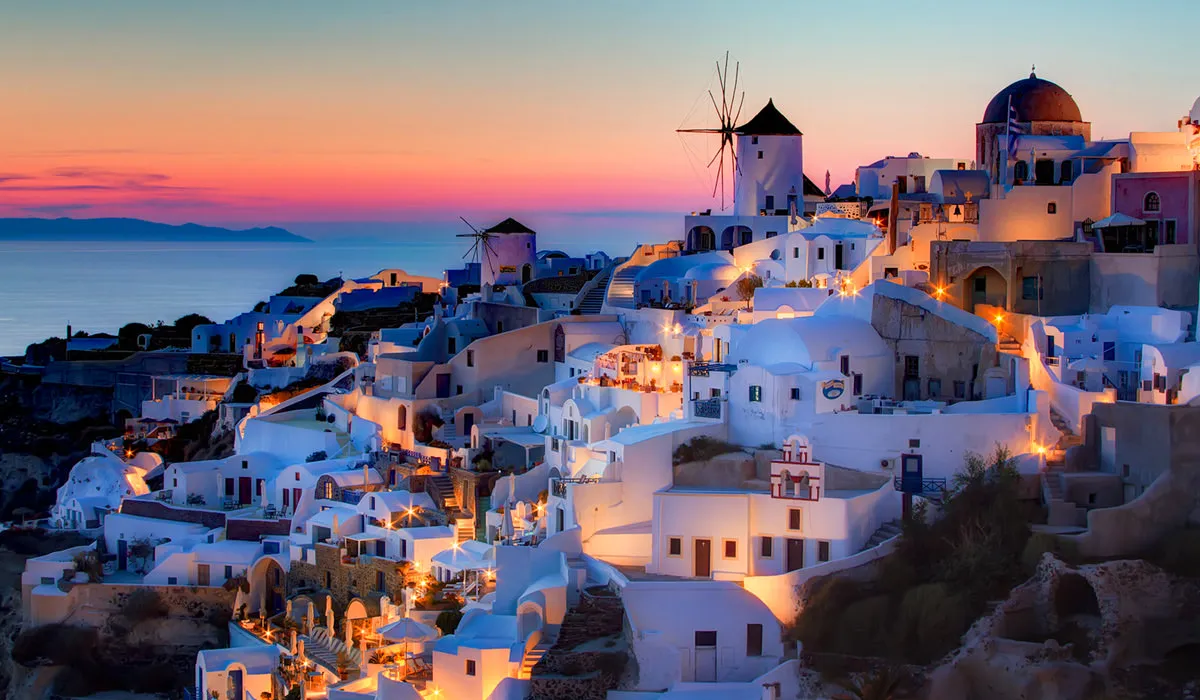 Santorini, Greece: Mediterranean Days Without the Summer Rush