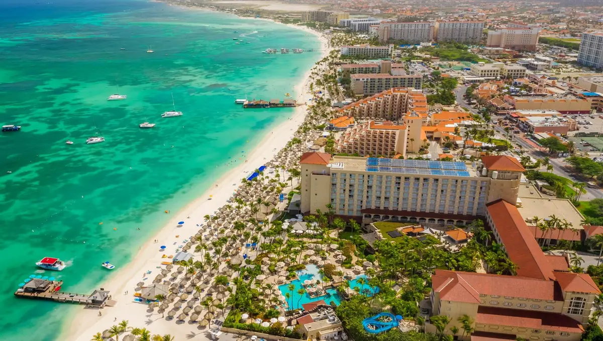 15 Best Hotels in Aruba for Luxury, Beaches, and Every Budget