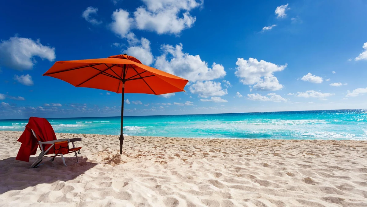 Best Beach Umbrella: Top Picks for Sun, Wind, and Beach Days