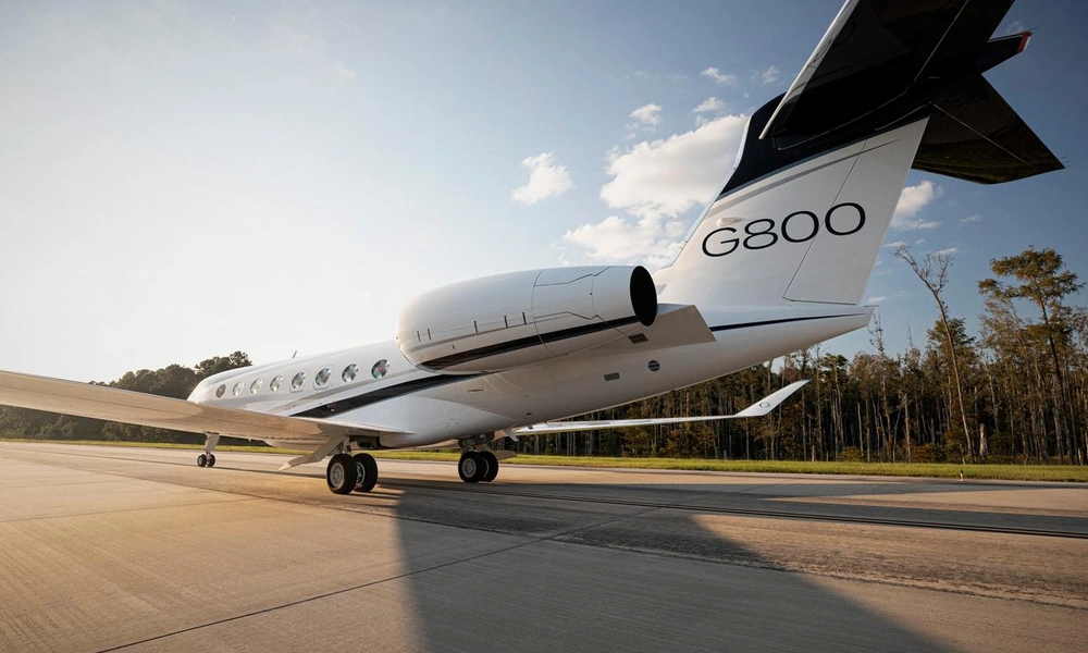 Gulfstream G800 luxury private jet.