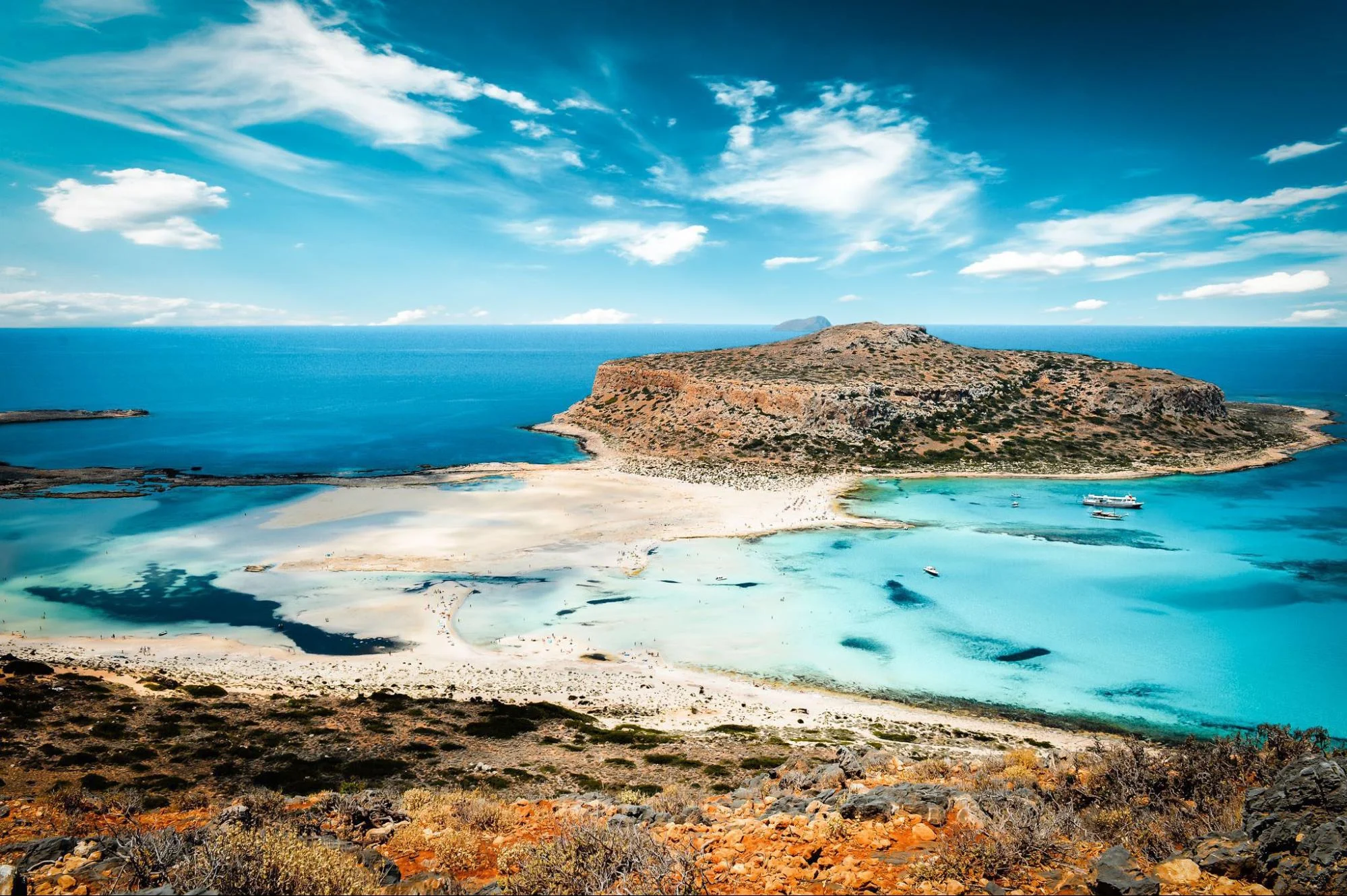 Panoramic view of a sunny tropical beach lagoon