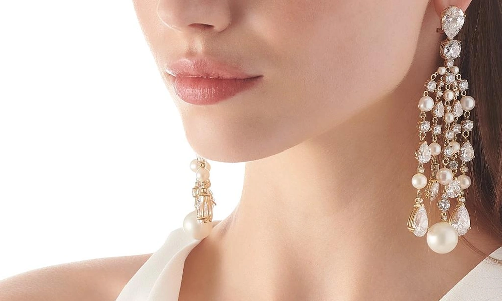 Elegant diamond and pearl designer earrings